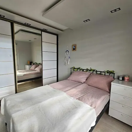 Apartament W Centrum Miasta Z Balkonem Jastrzebie Zdroj Exterior photo
