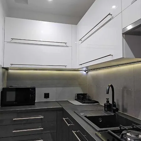 Apartament W Centrum Miasta Z Balkonem Jastrzebie Zdroj Exterior photo